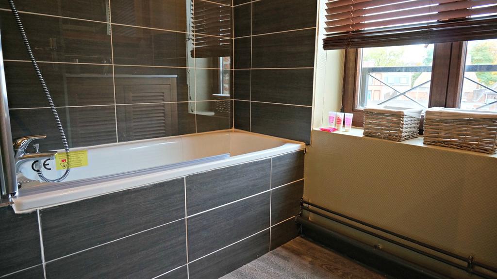 Little Suite - Louise Lille Bilik gambar